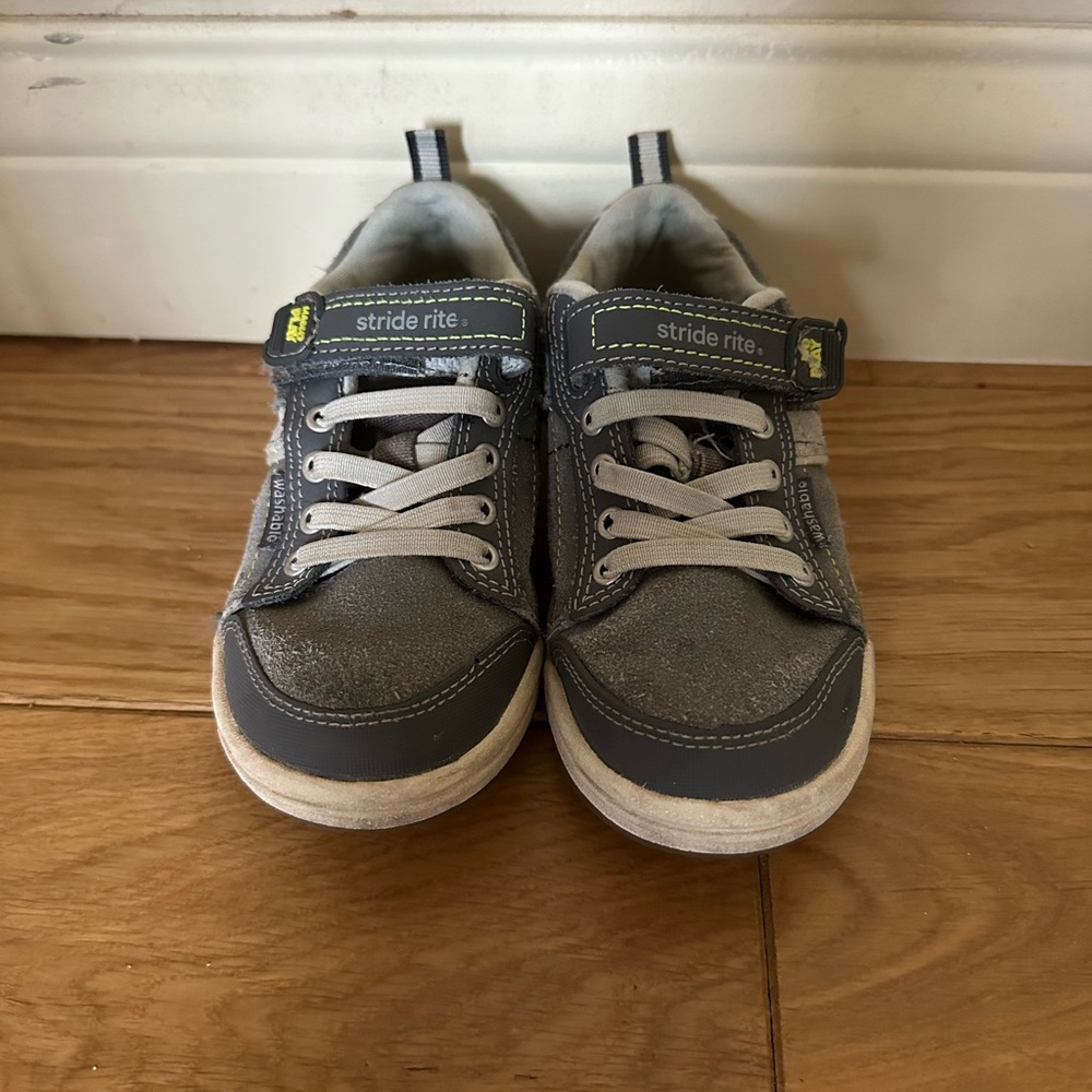 Stride rite shoes - SZ 10